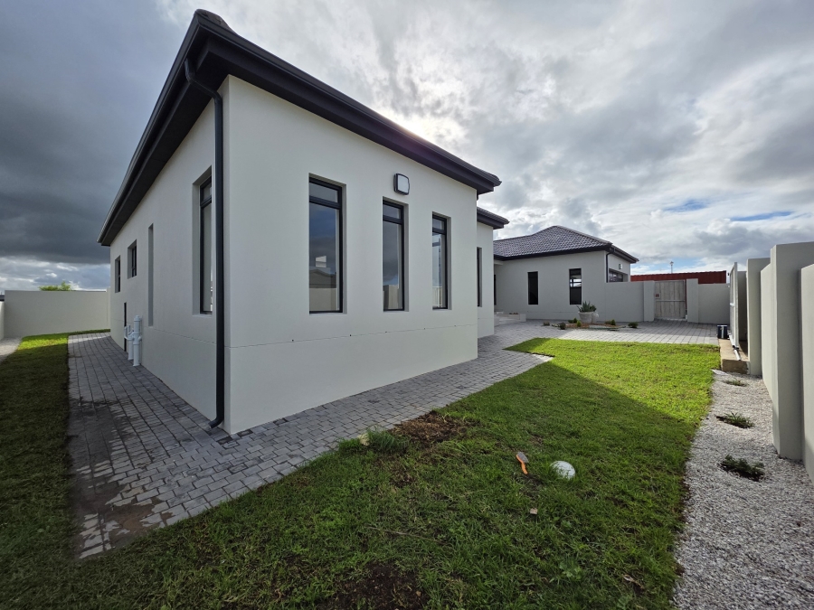4 Bedroom Property for Sale in Fountains Estate Eastern Cape